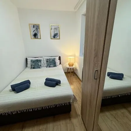 Caravaggio Apartman *
